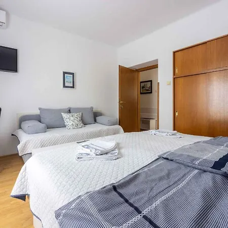 Apartment In 39329 Crikvenica